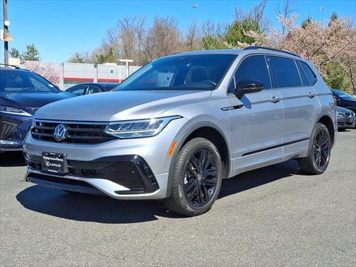 2022 Volkswagen Tiguan 2.0T SE R-Line Black 4MOTION