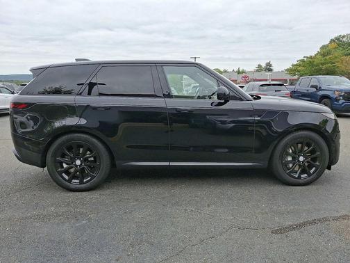 2023 Land Rover Range Rover Sport SE