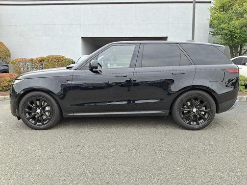2023 Land Rover Range Rover Sport SE