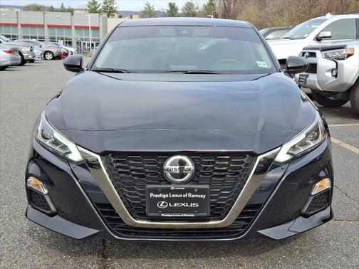 2021 Nissan Altima SR FWD