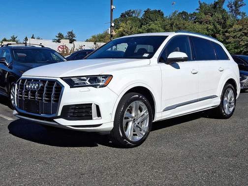 2022 Audi Q7 45 Premium