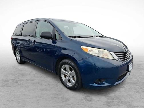 2012 Toyota Sienna LE