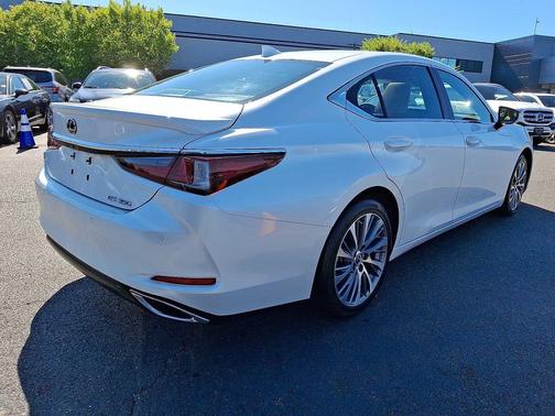 2020 Lexus ES 350 Base