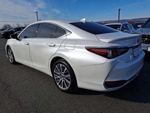 2021 Lexus ES 250 Base