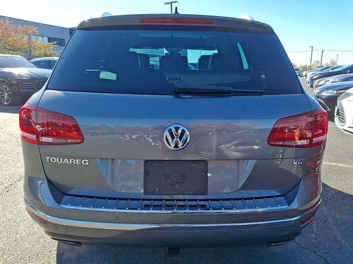 2017 Volkswagen Touareg V6 Wolfsburg Edition