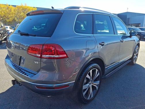 2017 Volkswagen Touareg V6 Wolfsburg Edition