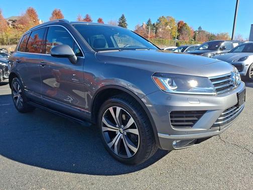 2017 Volkswagen Touareg V6 Wolfsburg Edition