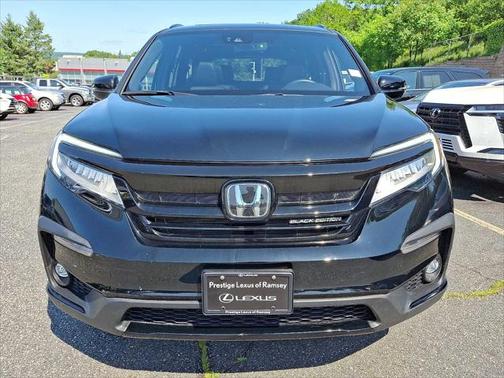 2022 Honda Pilot AWD Black Edition
