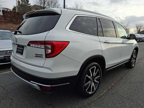 2021 Honda Pilot Touring 8-Passenger