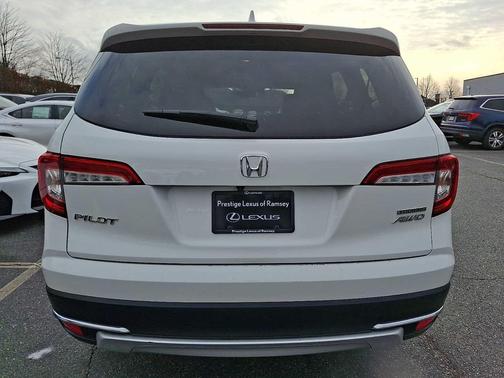 2021 Honda Pilot Touring 8-Passenger
