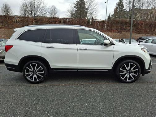 2021 Honda Pilot Touring 8-Passenger