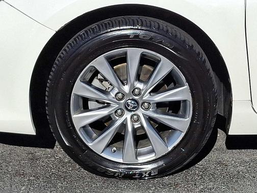 2017 Toyota Camry XLE