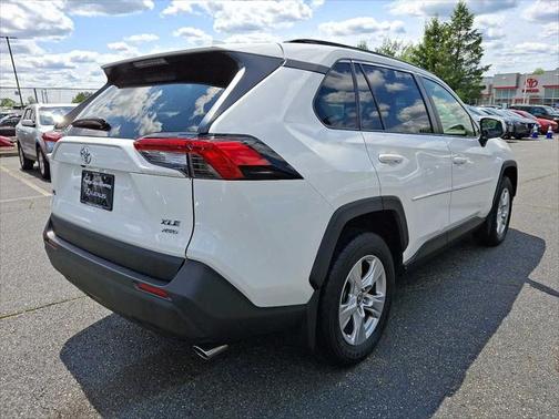 2020 Toyota RAV4 XLE