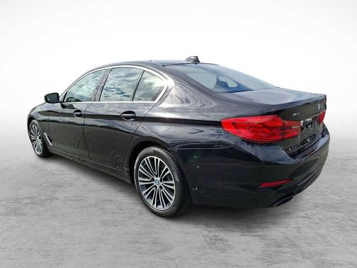 Black Sapphire Metallic 2019 BMW 540 xDrive