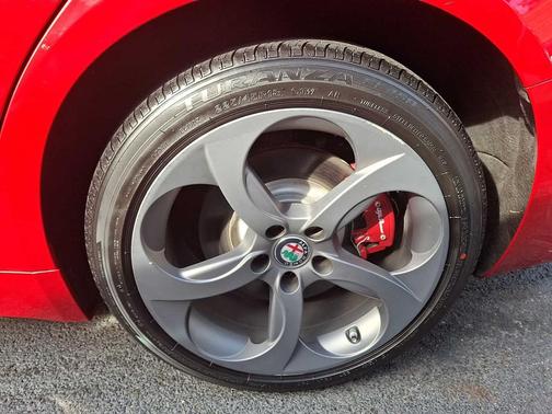 2018 Alfa Romeo Giulia Base