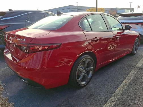 2018 Alfa Romeo Giulia Base