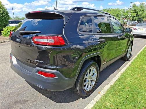 2016 Jeep Cherokee Sport