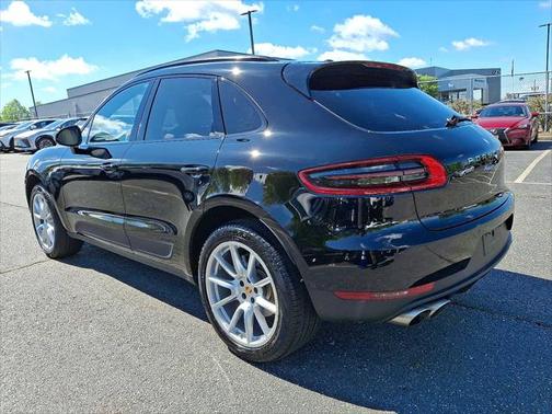 2017 Porsche Macan Base