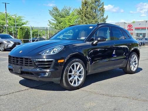 2017 Porsche Macan Base