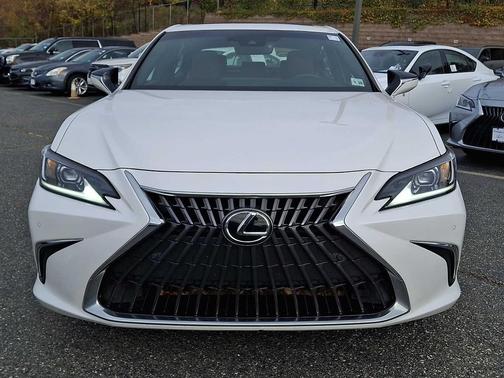 2023 Lexus ES 350 Base