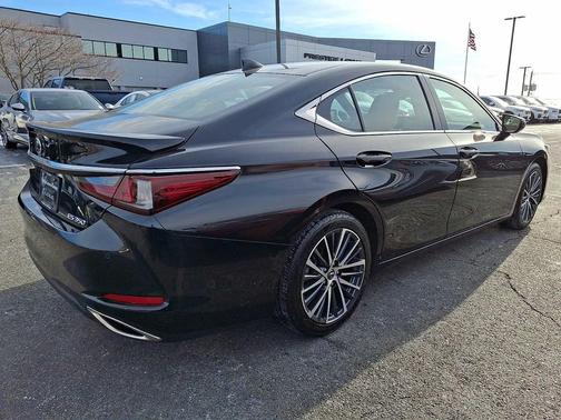 2023 Lexus ES 350 Base
