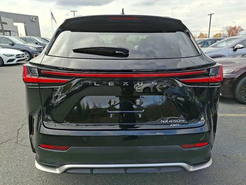 2024 Lexus NX 450h+ F SPORT Handling