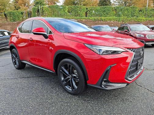 2025 Lexus NX 450h+ Luxury