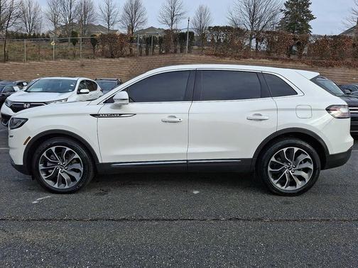 2021 Lincoln Nautilus Reserve