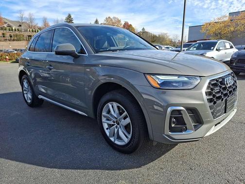 2023 Audi Q5 45 S line Premium