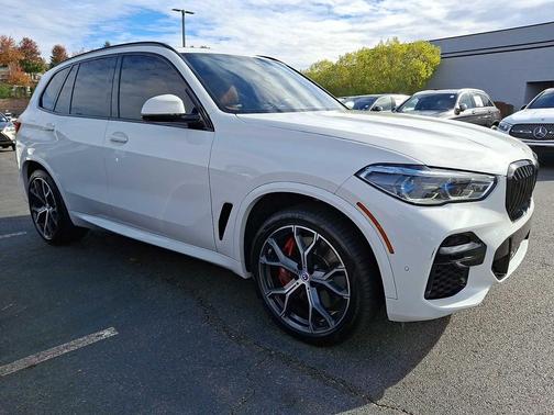 2023 BMW X5 M50i