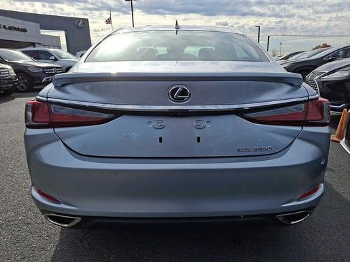 2023 Lexus ES 350 Base