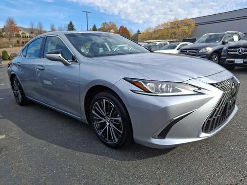 2023 Lexus ES 350 Base