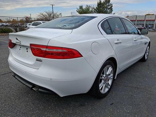 2018 Jaguar XE 25t Premium