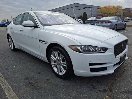 2018 Jaguar XE 25t Premium