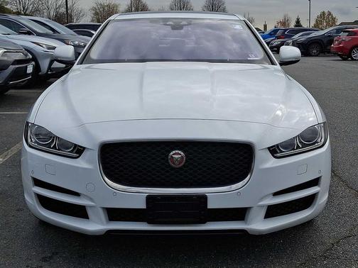 2018 Jaguar XE 25t Premium