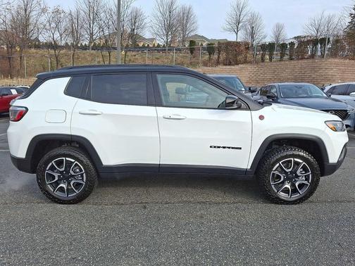 2024 Jeep Compass Trailhawk