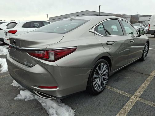2019 Lexus ES 350 Base