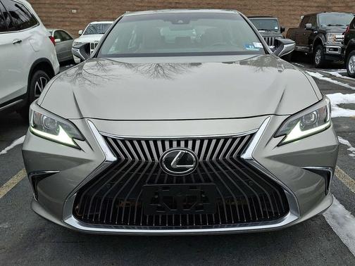 2019 Lexus ES 350 Base