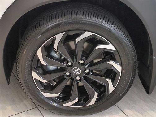 2025 Lexus UX 300h Base