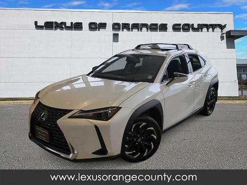 2025 Lexus UX 300h Base