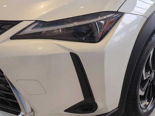 2025 Lexus UX 300h Base