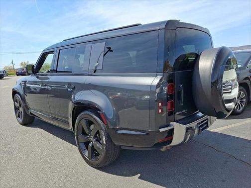 2023 Land Rover Defender 130 SE