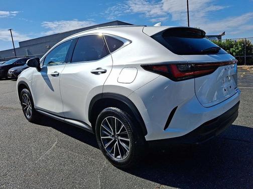 2024 Lexus NX 350h Premium