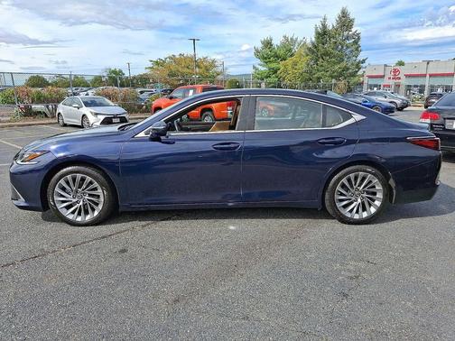 2022 Lexus ES 350 Ultra Luxury