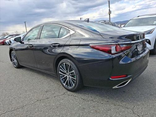 2022 Lexus ES 350 Base