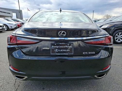 2022 Lexus ES 350 Base