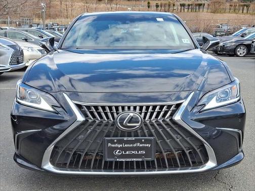 2022 Lexus ES 350 Base