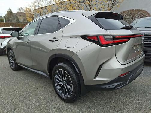 2024 Lexus NX 350h Premium