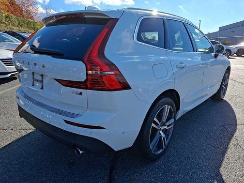 2019 Volvo XC60 T6 Momentum