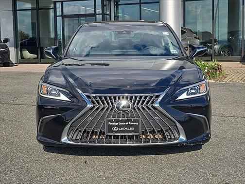 2023 Lexus ES 350 Base